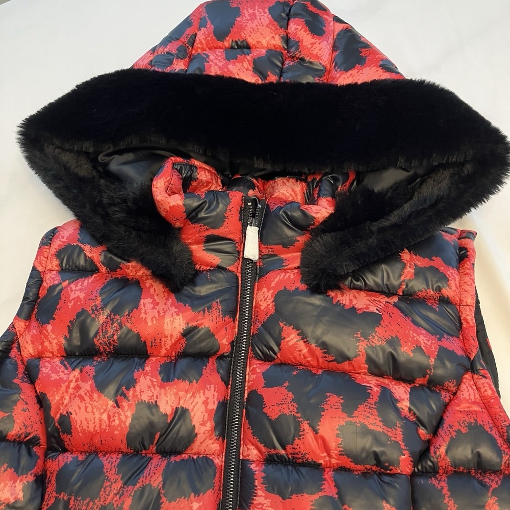 NWOT! Colleen Lopez Women's Size Medium Hooded Faux Fur‎ Black/Red Vest
